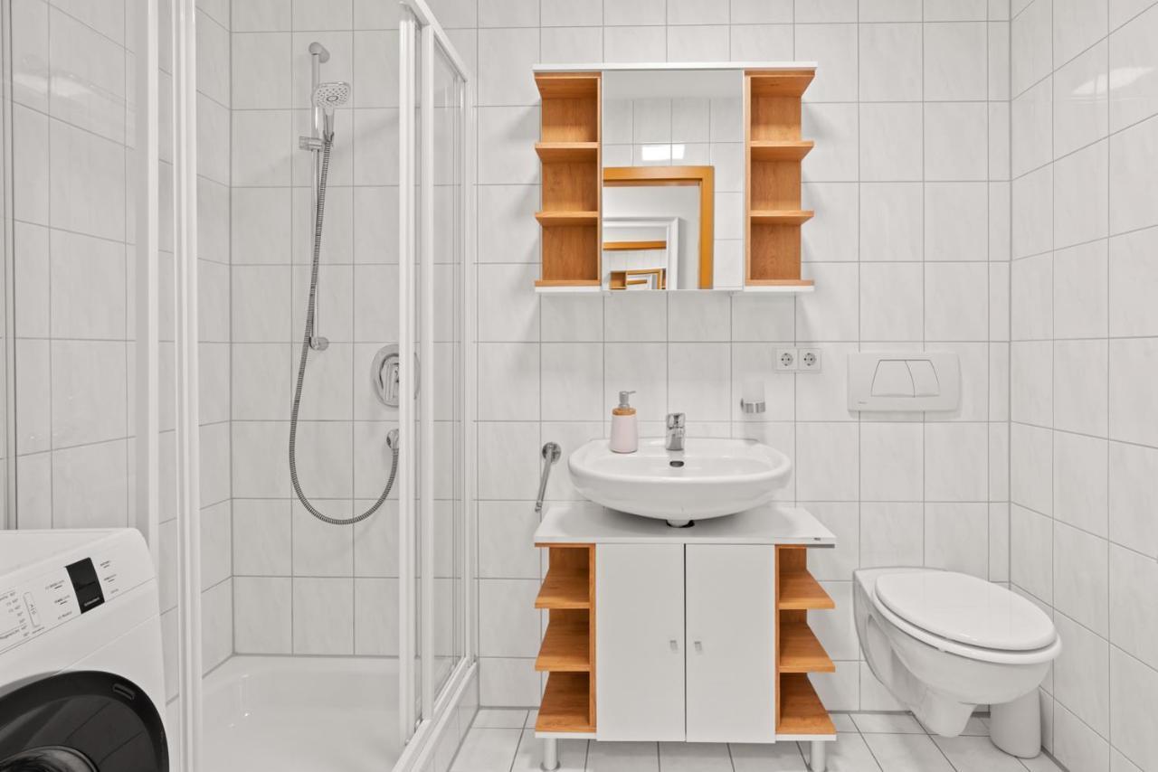 Ttp Apartment 6 Friedrichshafen Buitenkant foto